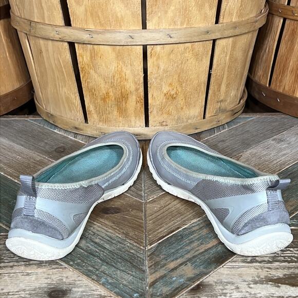 Merrell Enlighten Vex Drizzle Leather Gray Green Slip-On Flats Loafers Womens 7 - Picture 8 of 11